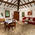 Relais L'antico Convento Country house *